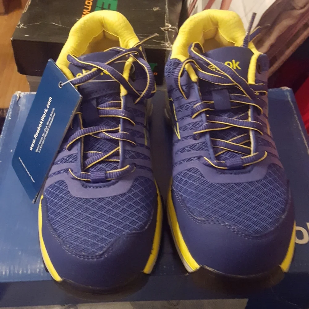 Reebok Work  shoes NWT 5
